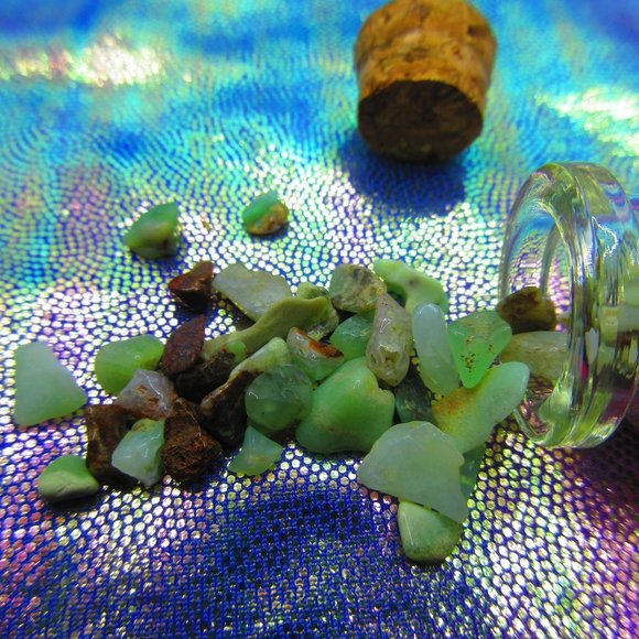 Chrysoprase Chips Gemstone In A Bottle Embellishments Natural Semi Precious - Picture 2 of 3